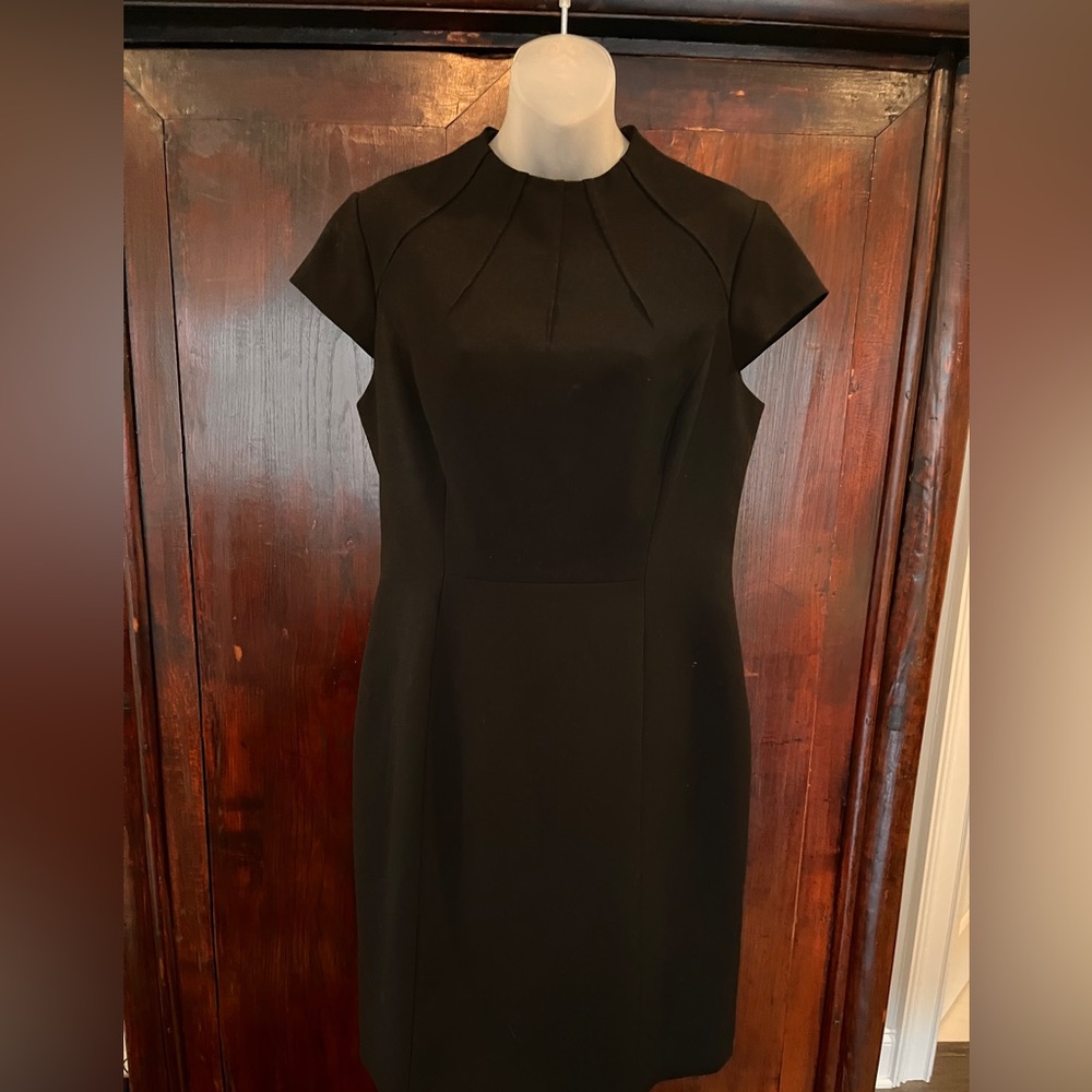 Elie Tahari Black Crepe Dart Dress-Size 12